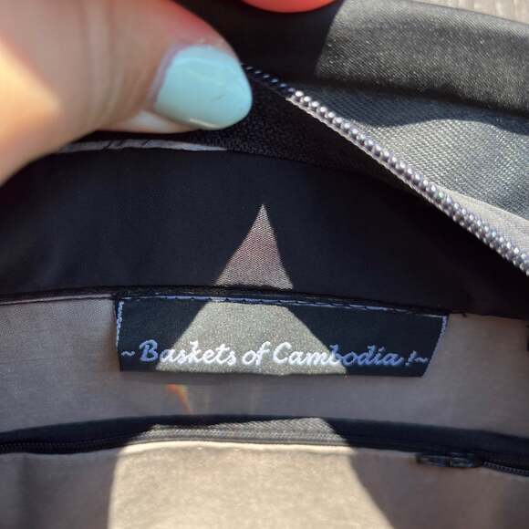 Baskets of Cambodia Hand Made Grass Woven Hand Bag - Picture 5 of 7